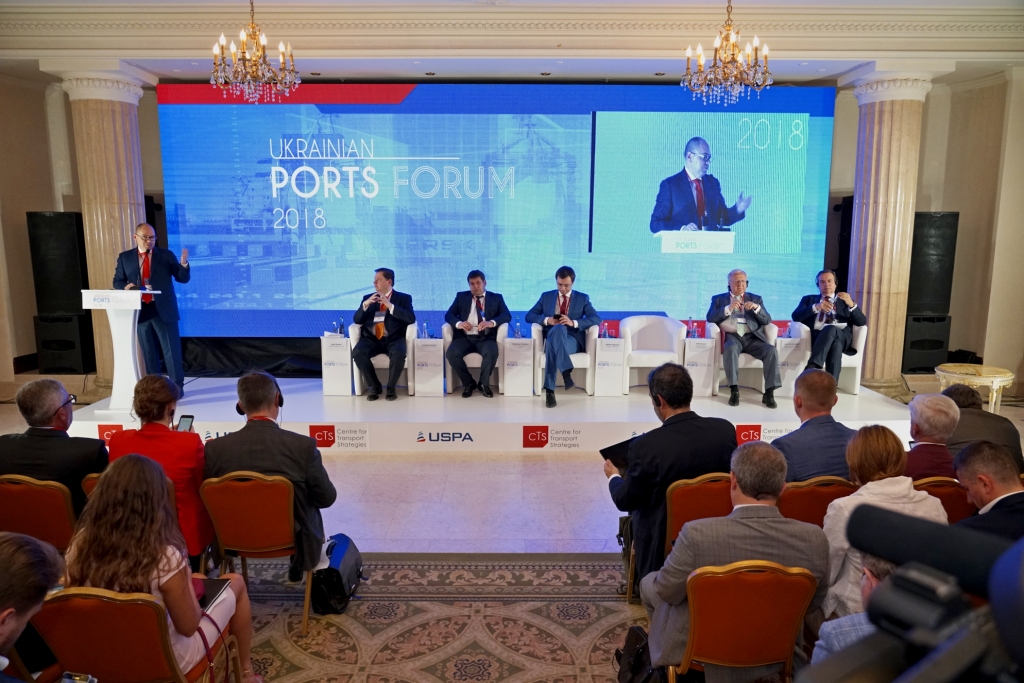 Степанов передал в Кабмин законопроект о "реанимации" порта Рени